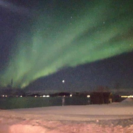 Nydelig utsikt, egen leilighet med to parkeringer Movik  Eksteriør bilde